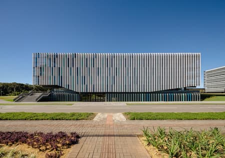 Agora UNI